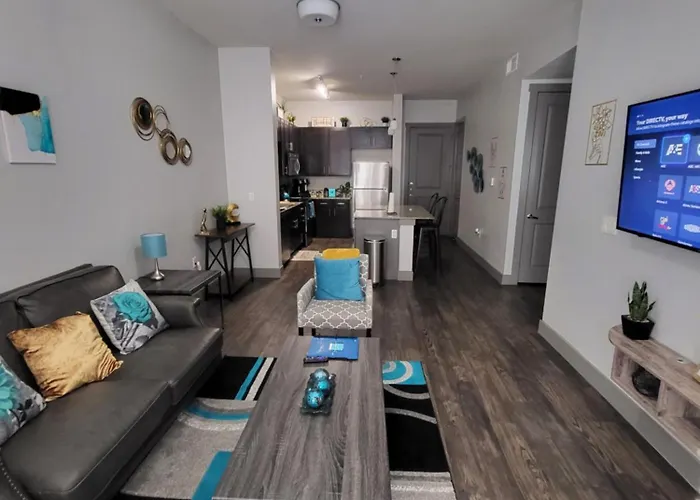 Luxurious, 1 Bedroom Near Downtown & Dickies Arena Apartment *