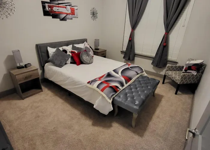 Luxurious, 1 Bedroom Near Downtown & Dickies Arena Apartment *